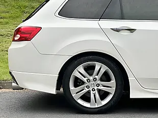 Used 2009 Honda Accord Tl White - Interior and Exterior details 7