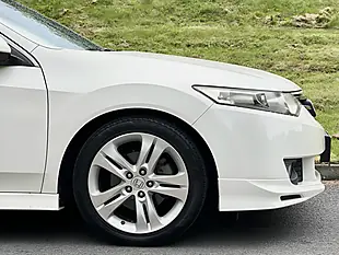 Used 2009 Honda Accord Tl White - Interior and Exterior details 8