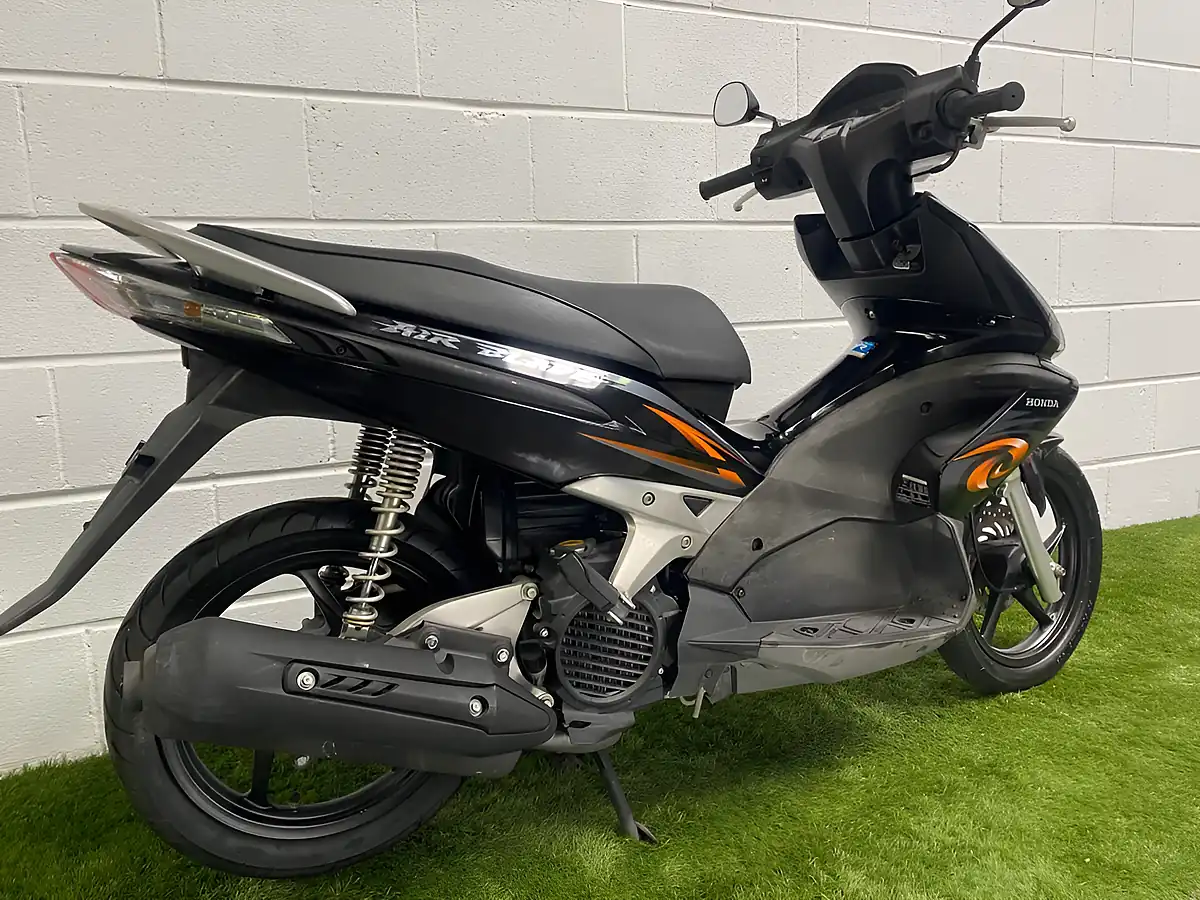 Used 2009 Honda Air Blade 110 Black - Interior and Exterior details 7