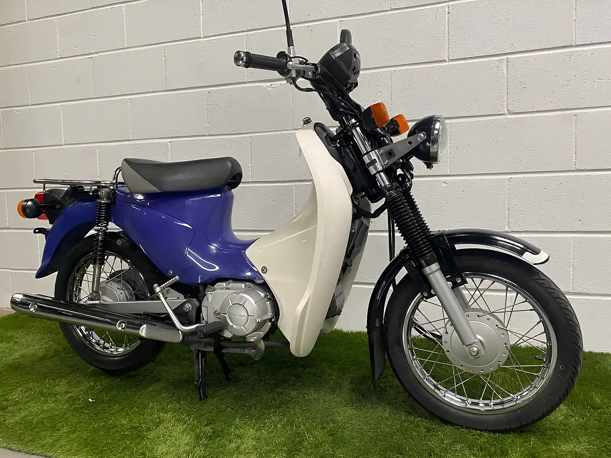 Used 2009 Honda c110 Pro Blue - Interior and Exterior details 3