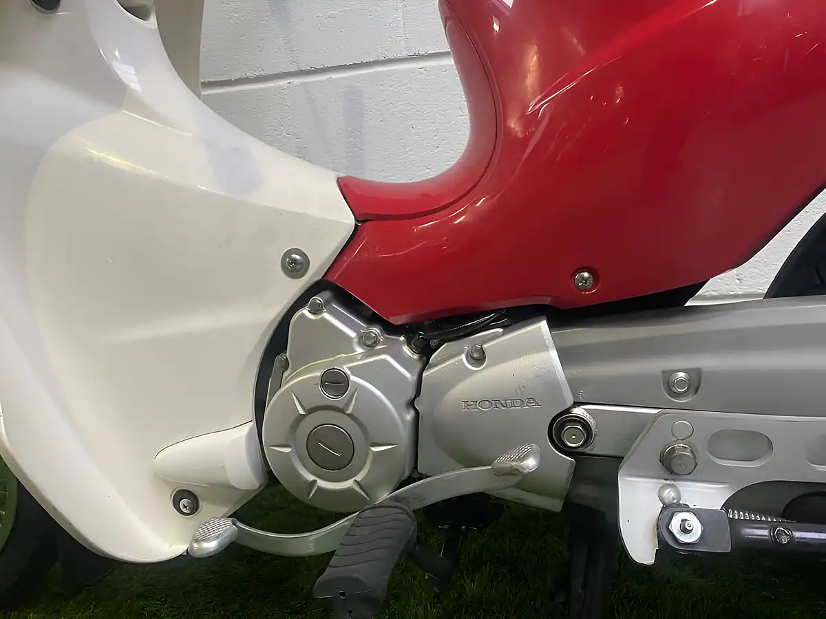 Used 2009 Honda C110 Pro Post Office Red - Interior and Exterior details 18