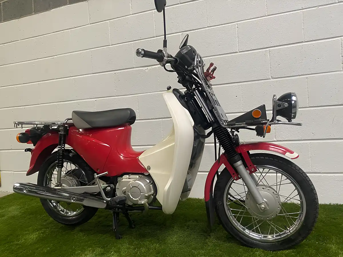 Used 2009 Honda C110 Pro Post Office Red - Interior and Exterior details 3