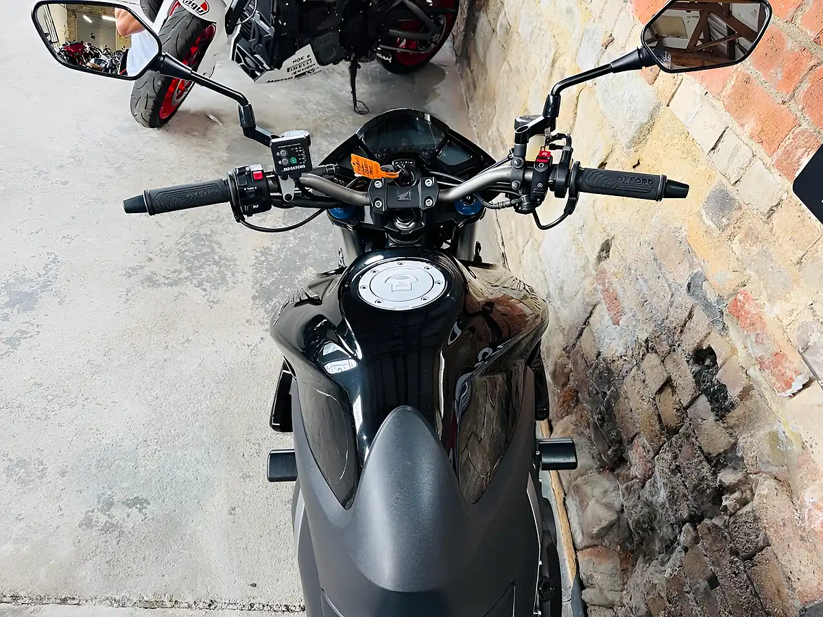 Used 2009 Honda CB1000R Abs Black - Interior and Exterior details 20