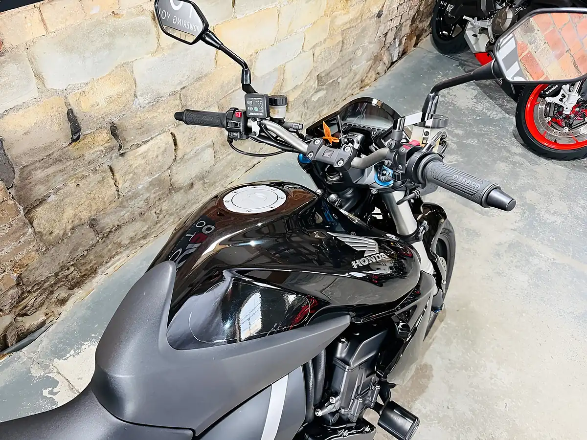 Used 2009 Honda CB1000R Abs Black - Interior and Exterior details 8