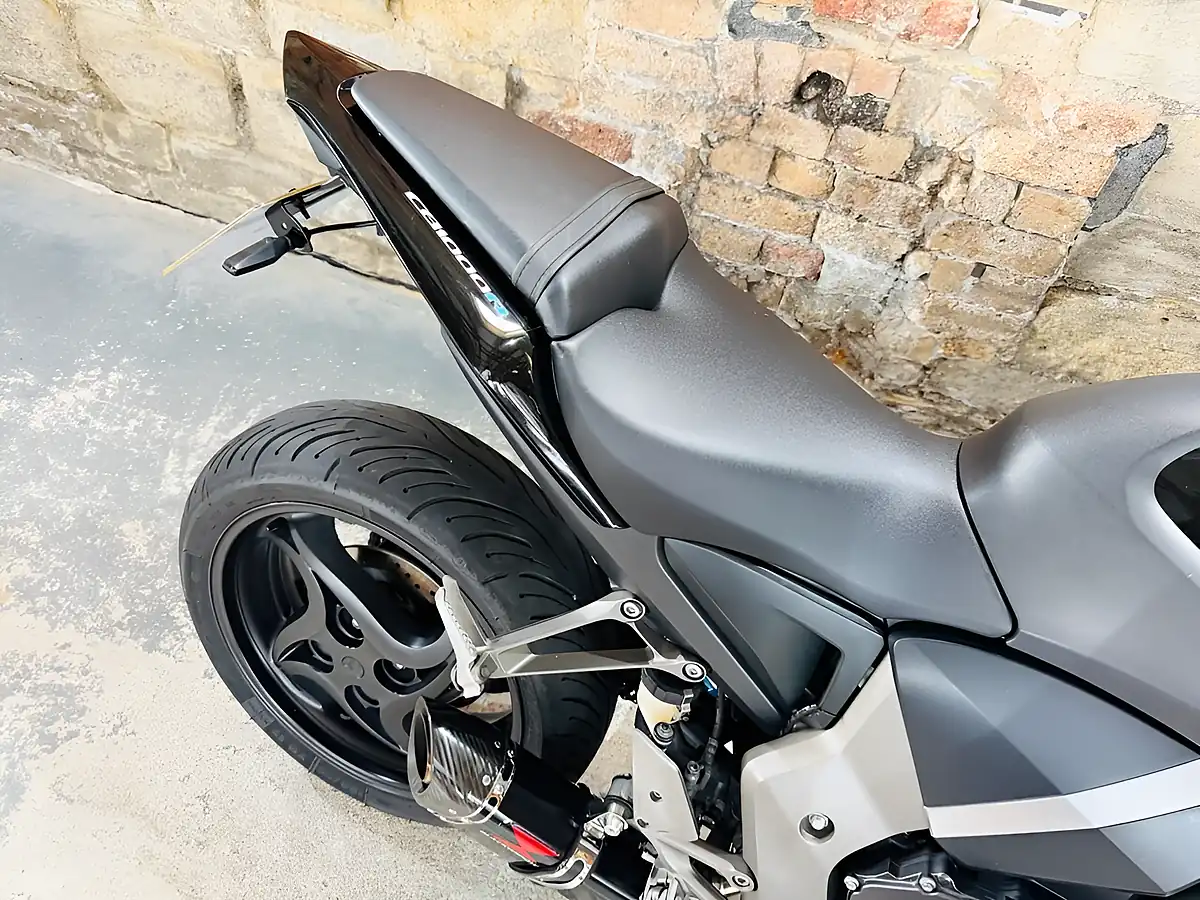 Used 2009 Honda CB1000R Abs Black - Interior and Exterior details 9