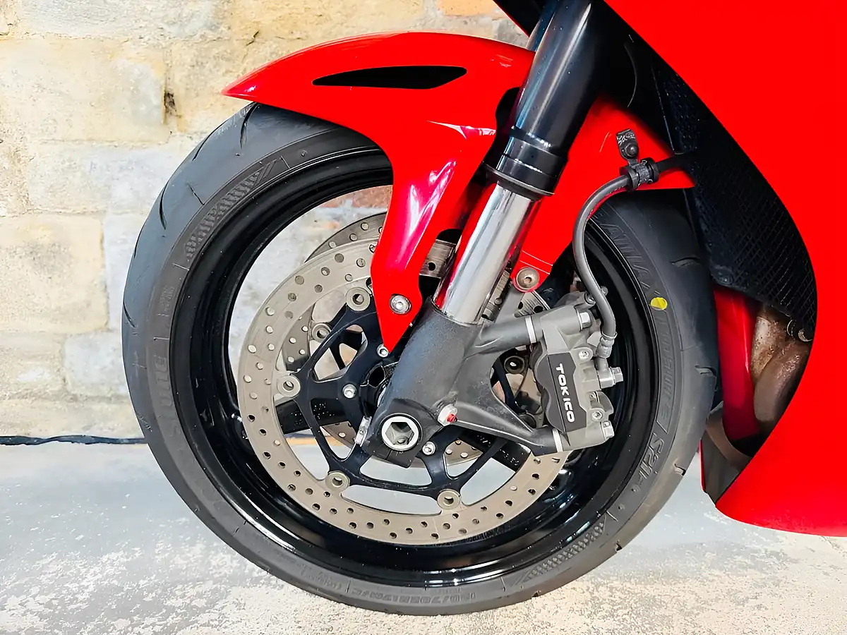 Used 2009 Honda Cbr1000rr Fireblade RR8 Red - Interior and Exterior details 11