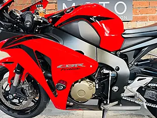 Used 2009 Honda Cbr1000rr Fireblade RR8 Red - Interior and Exterior details 13