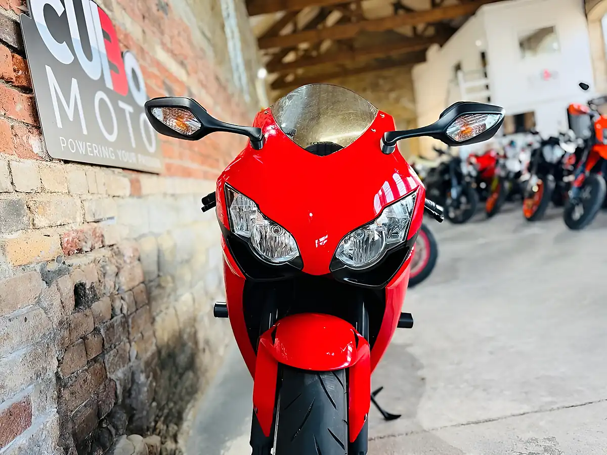 Used 2009 Honda Cbr1000rr Fireblade RR8 Red - Interior and Exterior details 16