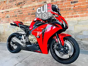 Used 2009 Honda Cbr1000rr Fireblade RR8 Red - Interior and Exterior details 3