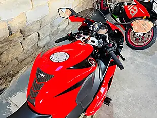Used 2009 Honda Cbr1000rr Fireblade RR8 Red - Interior and Exterior details 5