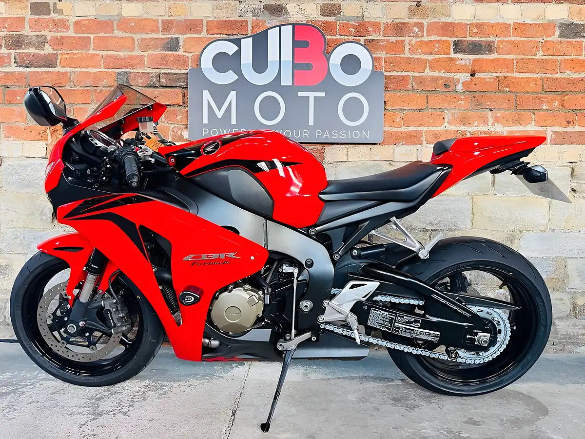 Used 2009 Honda Cbr1000rr Fireblade RR8 Red - Interior and Exterior details 8