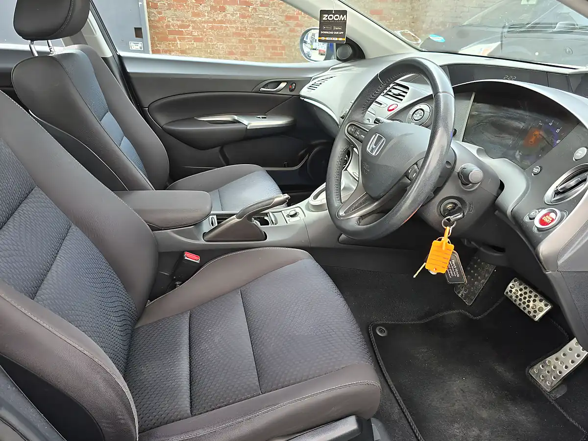 Used 2009 Honda Civic Se Blue - Interior and Exterior details 12