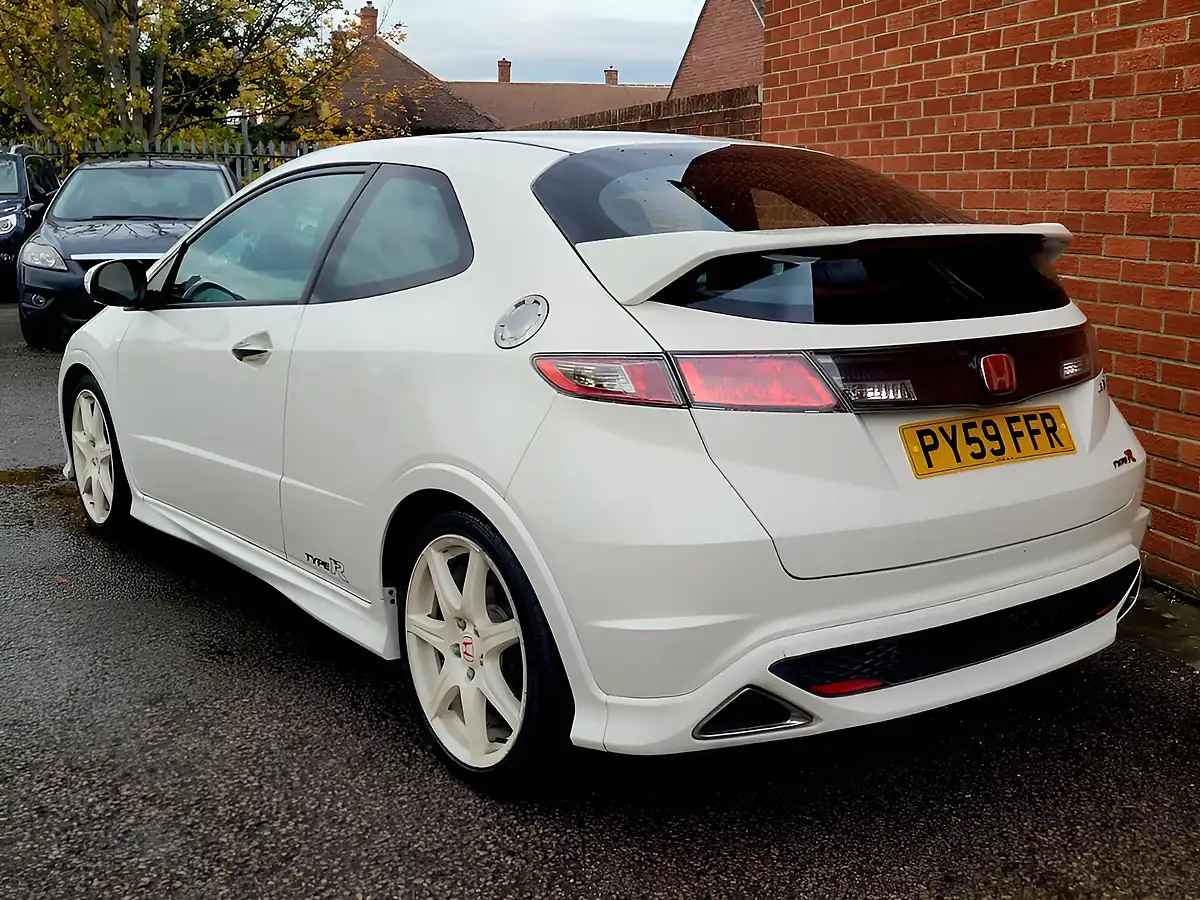 Used 2009 Honda Civic Type R Championship White - Interior and Exterior details 4