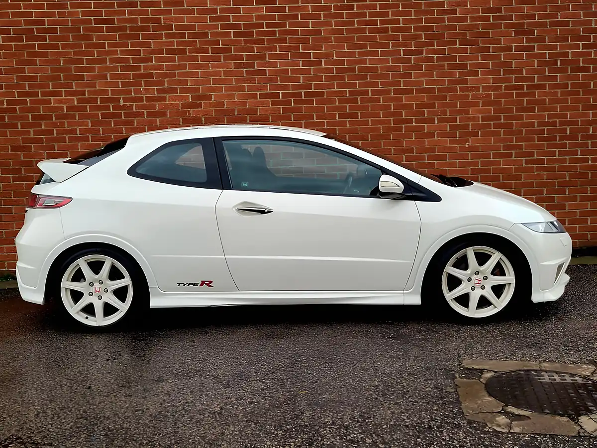 Used 2009 Honda Civic Type R Championship White - Interior and Exterior details 7