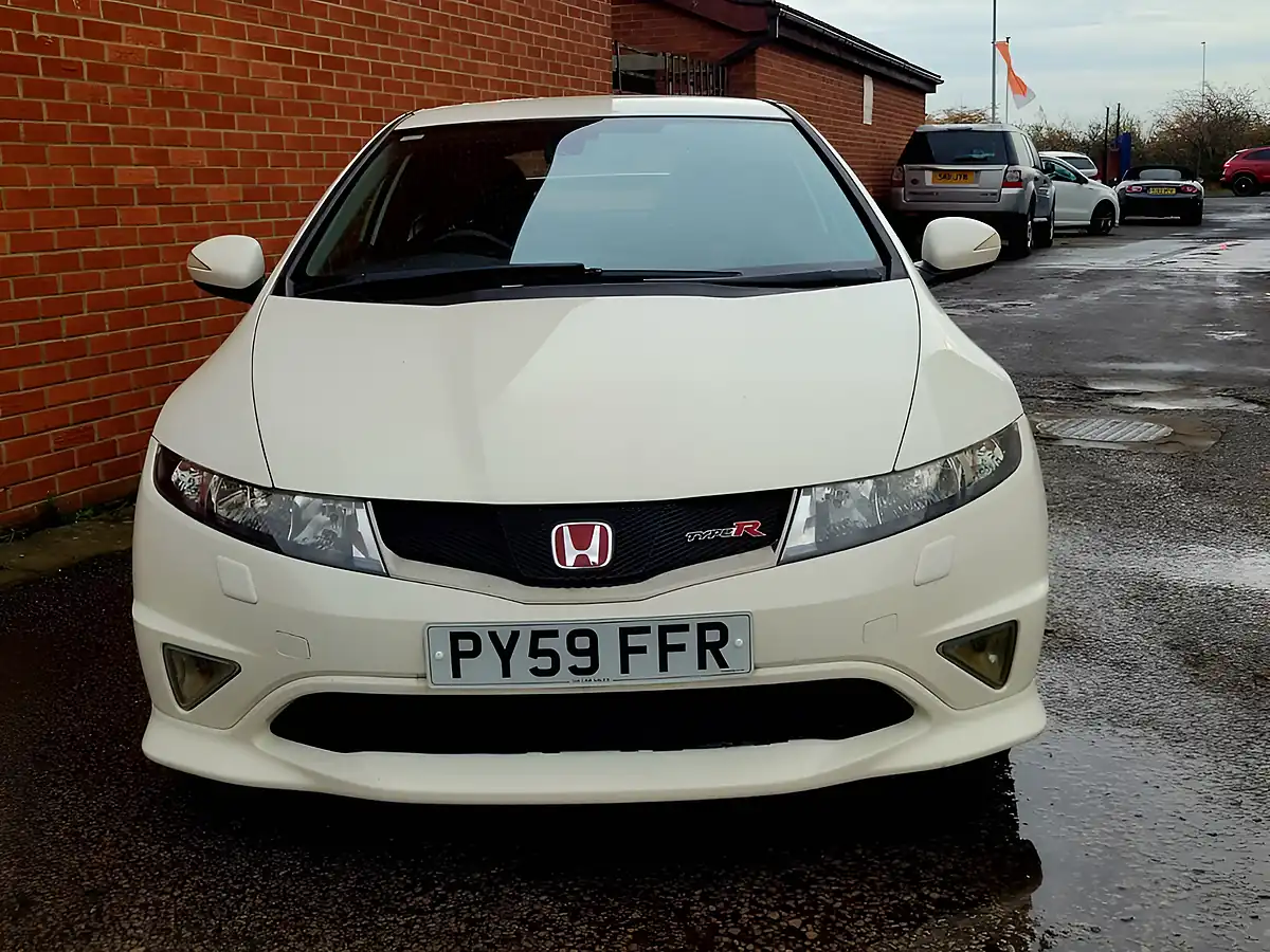 Used 2009 Honda Civic Type R Championship White - Interior and Exterior details 9
