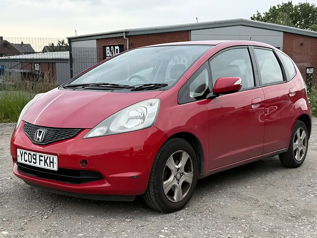 Used 2009 Honda Jazz Es Red - Interior and Exterior details 3
