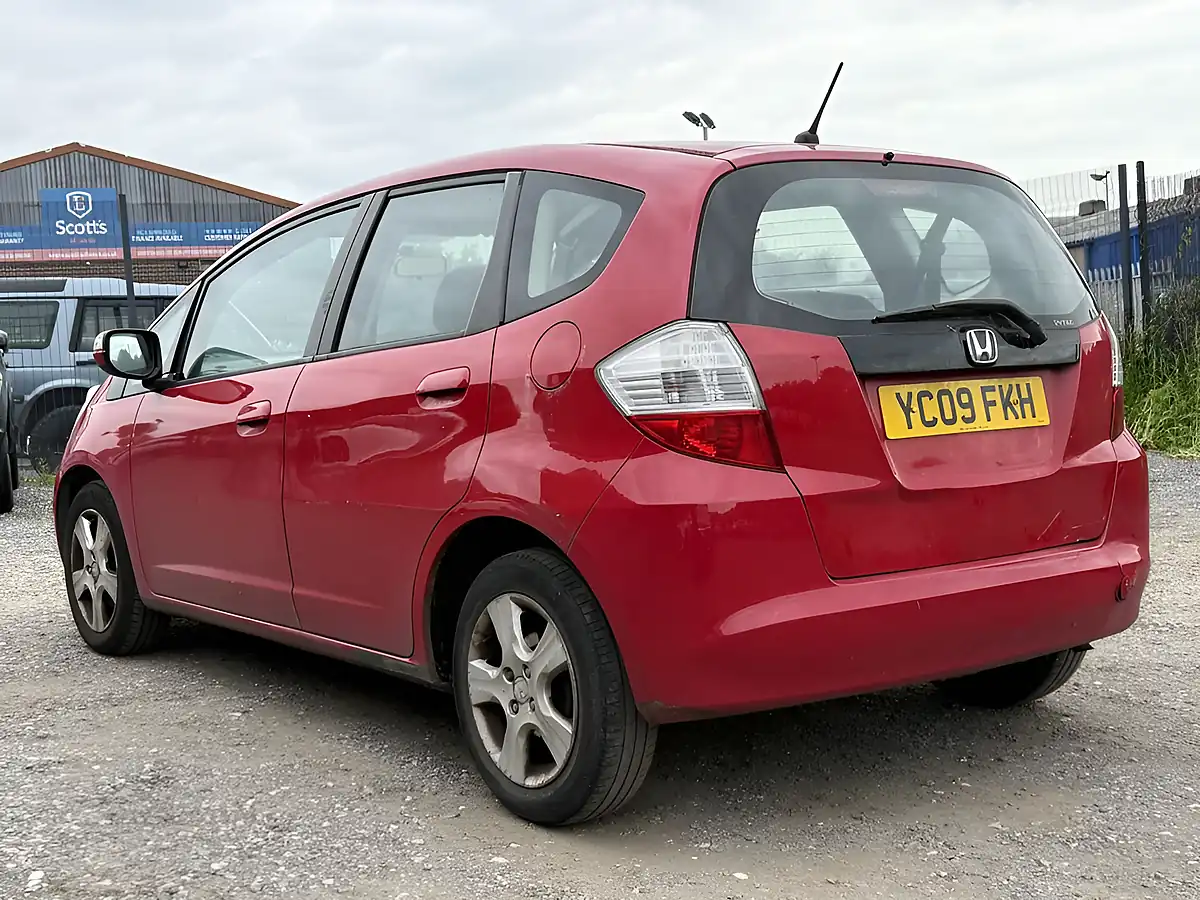 Used 2009 Honda Jazz Es Red - Interior and Exterior details 4