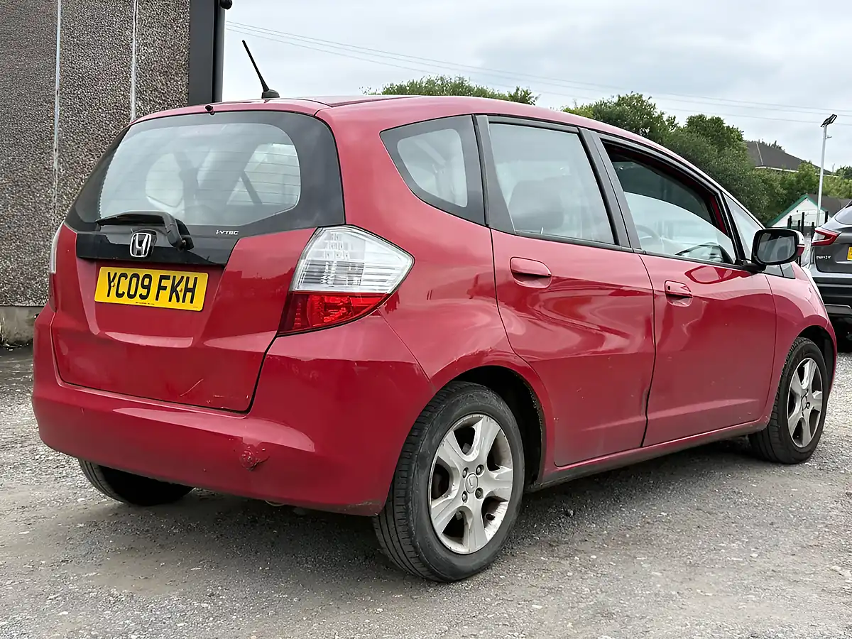 Used 2009 Honda Jazz Es Red - Interior and Exterior details 6