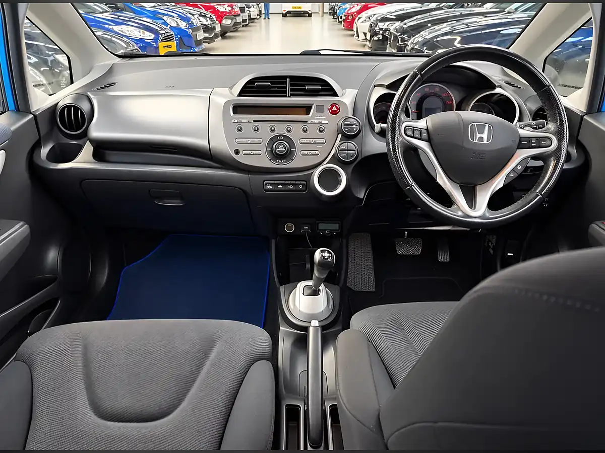 Used 2009 Honda Jazz Ex Blue - Interior and Exterior details 14