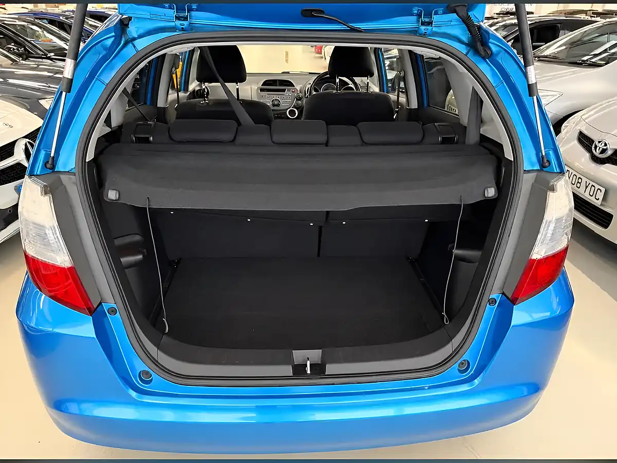 Used 2009 Honda Jazz Ex Blue - Interior and Exterior details 19