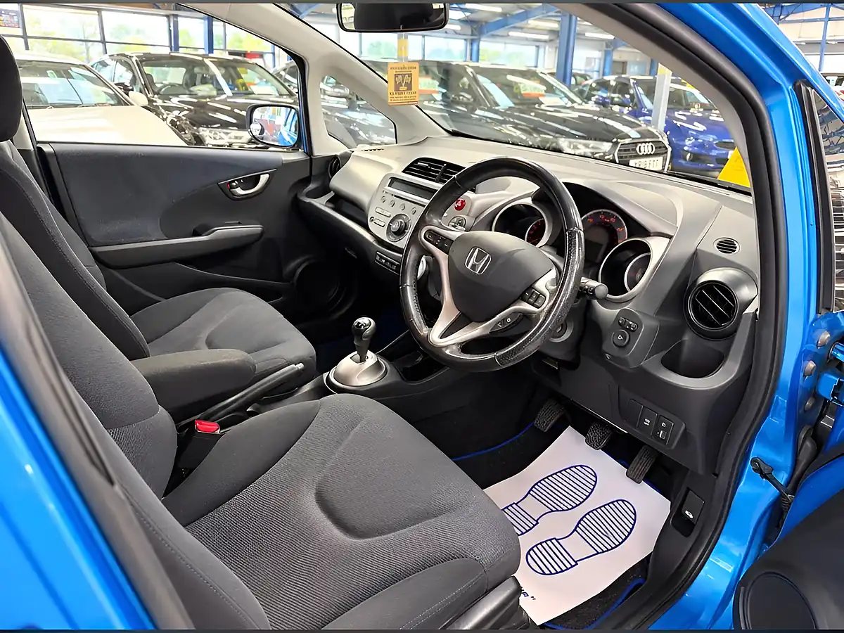 Used 2009 Honda Jazz Ex Blue - Interior and Exterior details 20