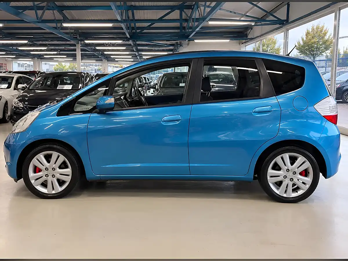 Used 2009 Honda Jazz Ex Blue - Interior and Exterior details 8