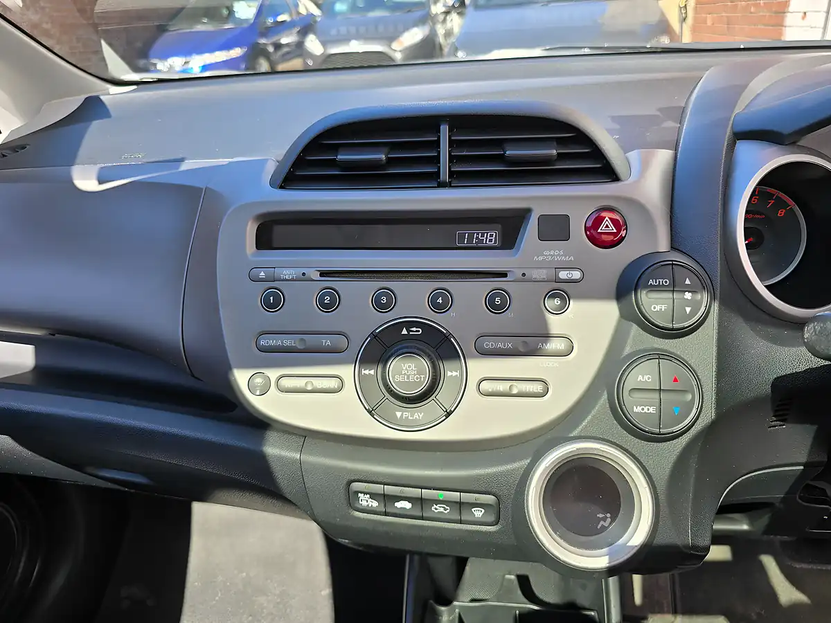 Used 2009 Honda Jazz Ex I-Shift Blue - Interior and Exterior details 13