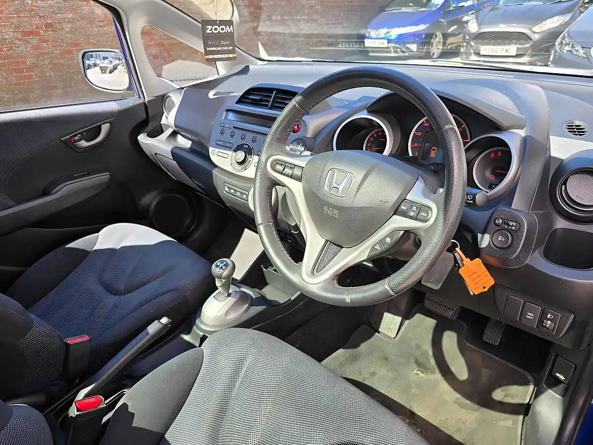 Used 2009 Honda Jazz Ex I-Shift Blue - Interior and Exterior details 14