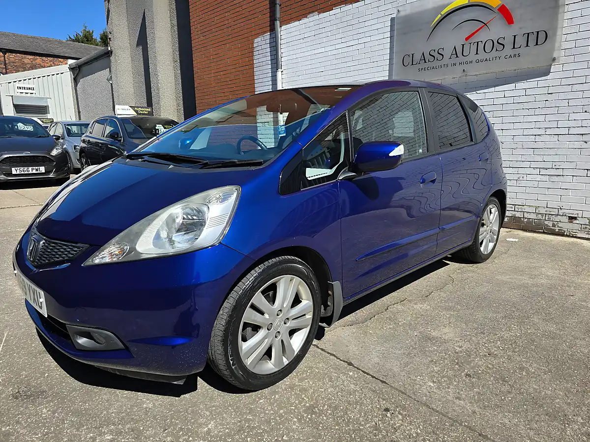 Used 2009 Honda Jazz Ex I-Shift Blue - Interior and Exterior details 4