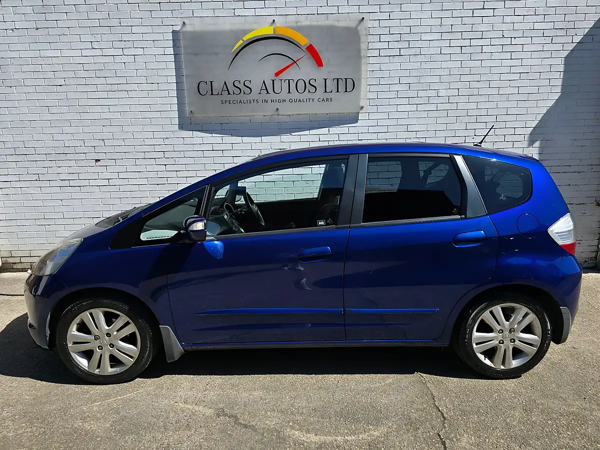 Used 2009 Honda Jazz Ex I-Shift Blue - Interior and Exterior details 8