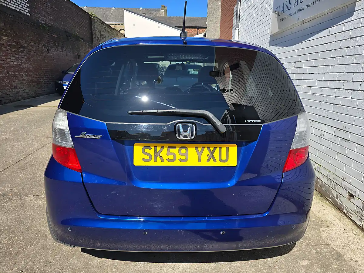 Used 2009 Honda Jazz Ex I-Shift Blue - Interior and Exterior details 9