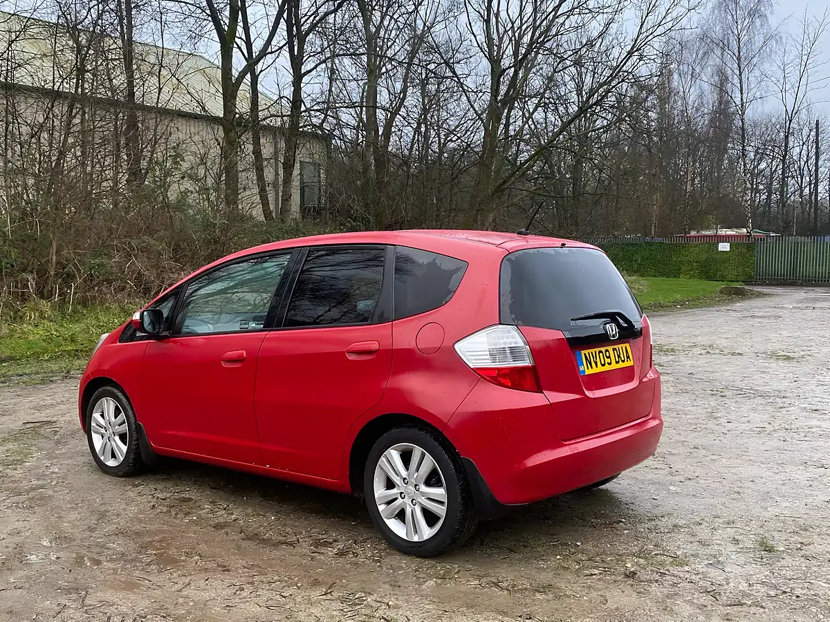 Used 2009 Honda Jazz Ex Red - Interior and Exterior details 4