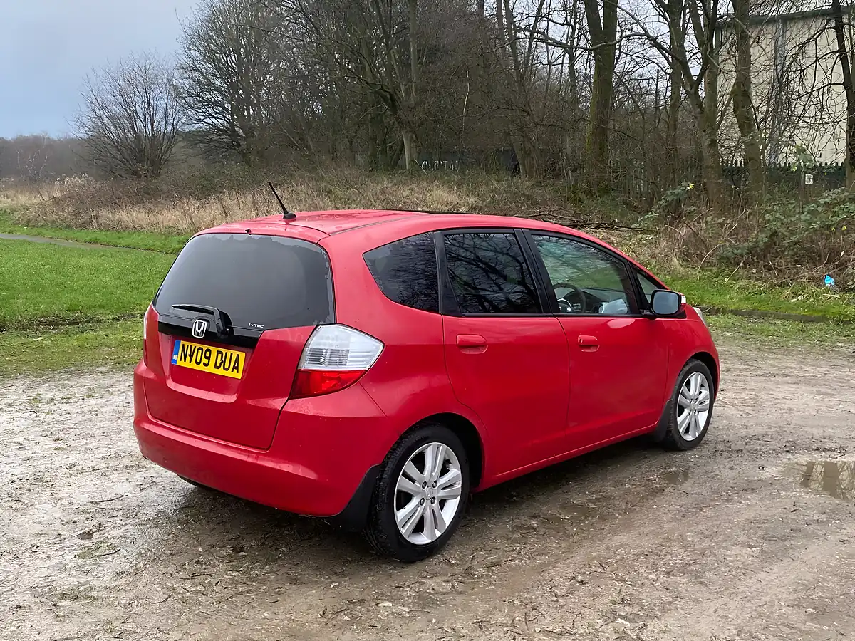 Used 2009 Honda Jazz Ex Red - Interior and Exterior details 6