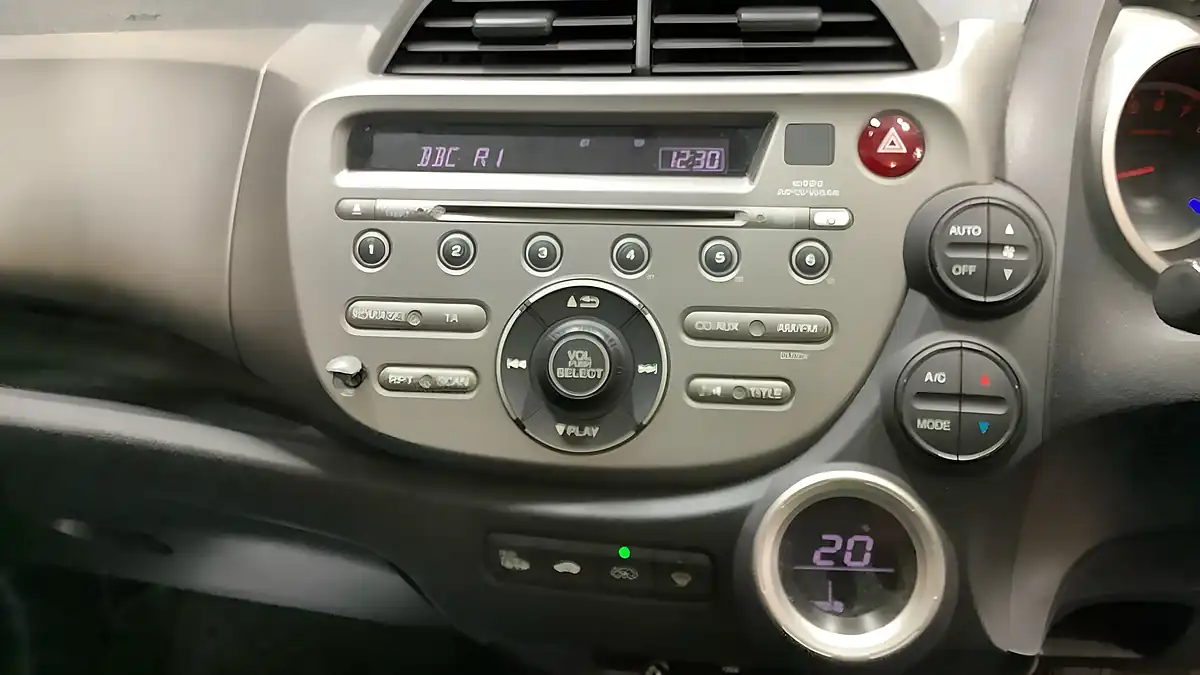 Used 2009 Honda Jazz Ex Red - Interior and Exterior details 7