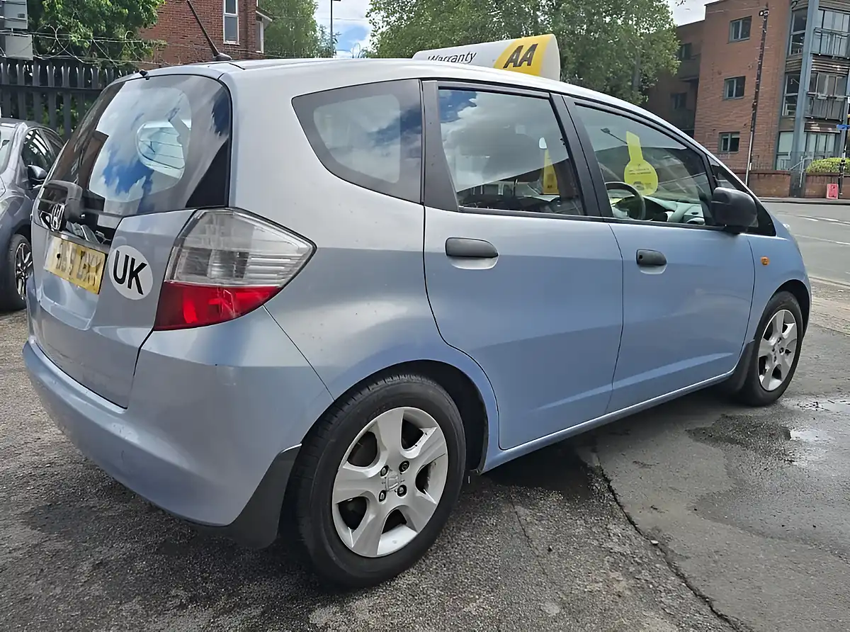 Used 2009 Honda Jazz Se Blue - Interior and Exterior details 7