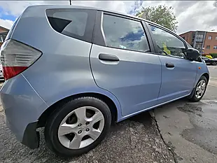 Used 2009 Honda Jazz Se Blue - Interior and Exterior details 8