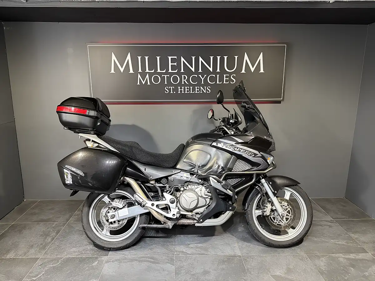 Used 2009 Honda Xl 1000 V-9 Black - Interior and Exterior details 12