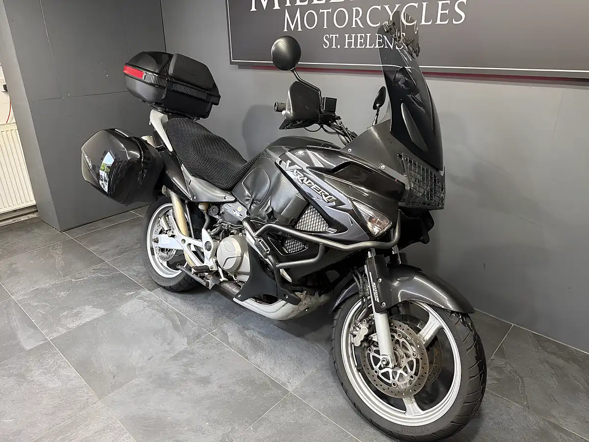 Used 2009 Honda Xl 1000 V-9 Black - Interior and Exterior details 2
