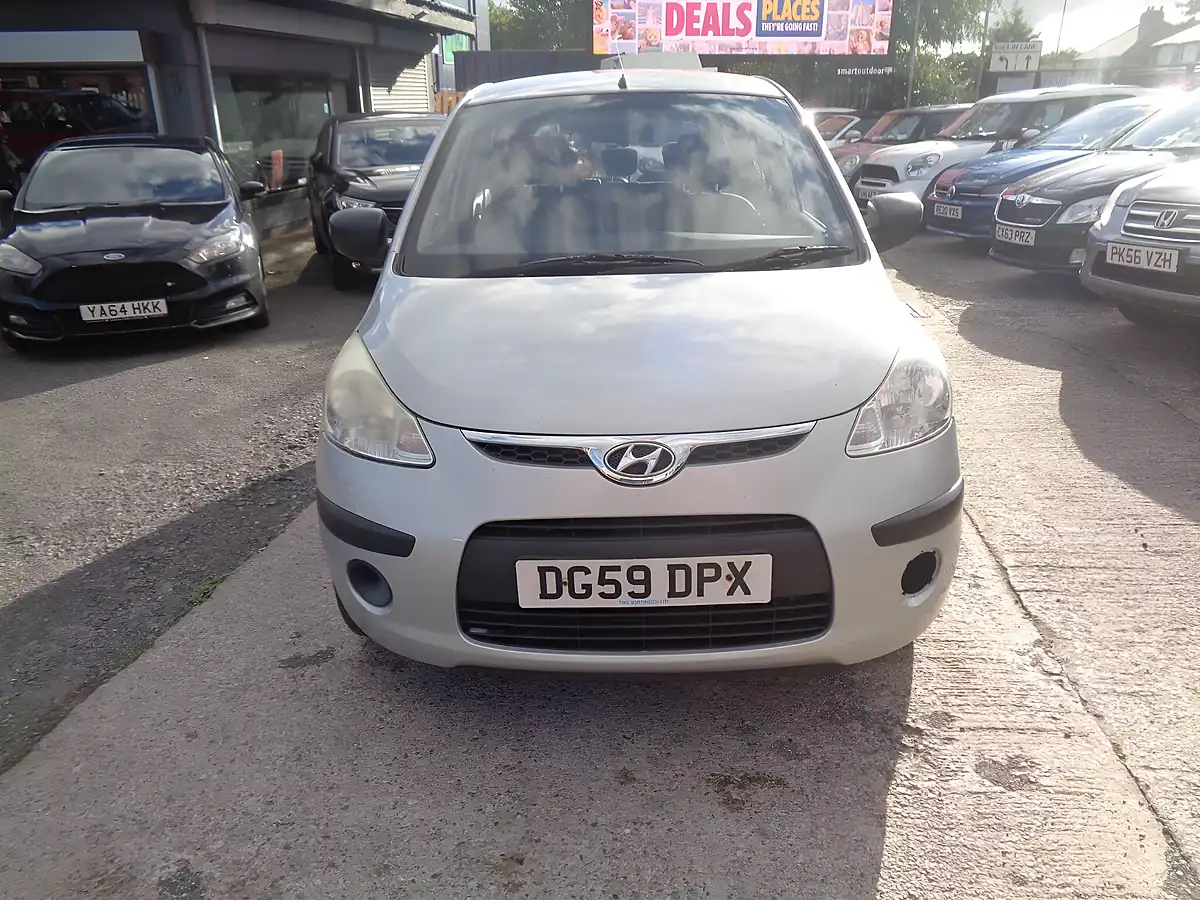 Used 2009 Hyundai I10 Classic Silver - Interior and Exterior details 3
