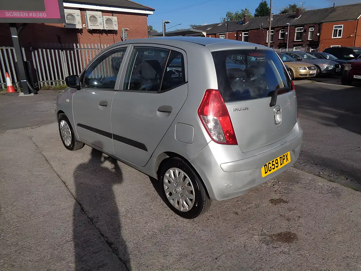 Used 2009 Hyundai I10 Classic Silver - Interior and Exterior details 5