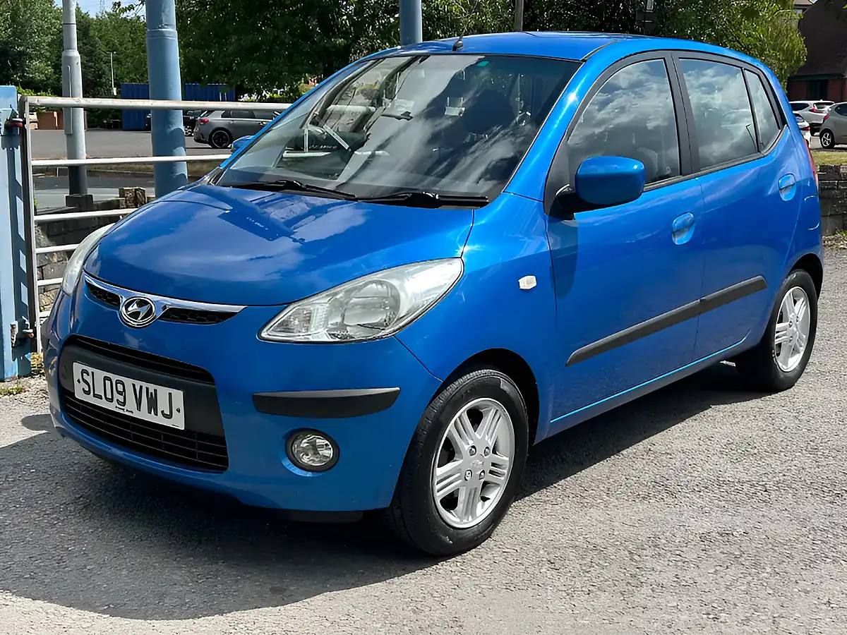 Used 2009 Hyundai i10 Comfort Blue - Interior and Exterior details 2