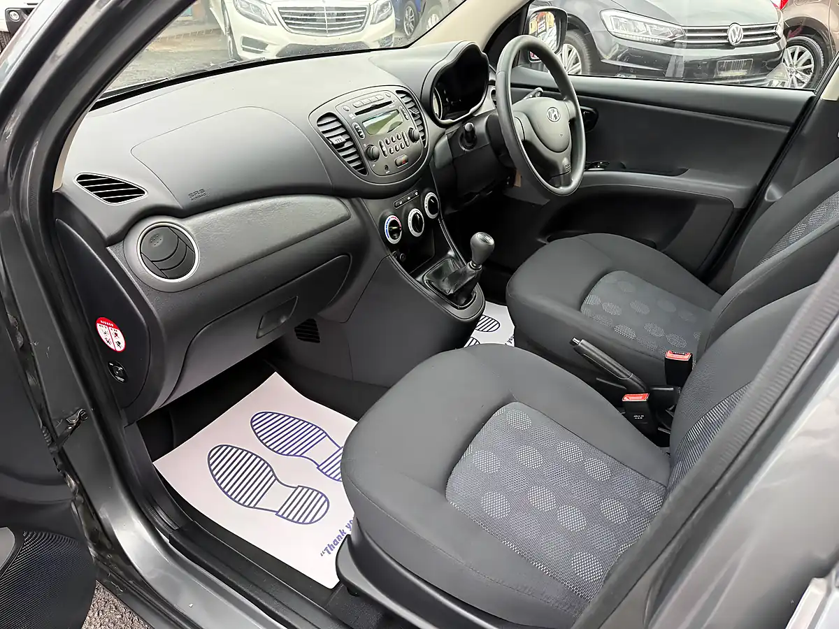 Used 2009 Hyundai I10 Comfort Grey - Interior and Exterior details 12