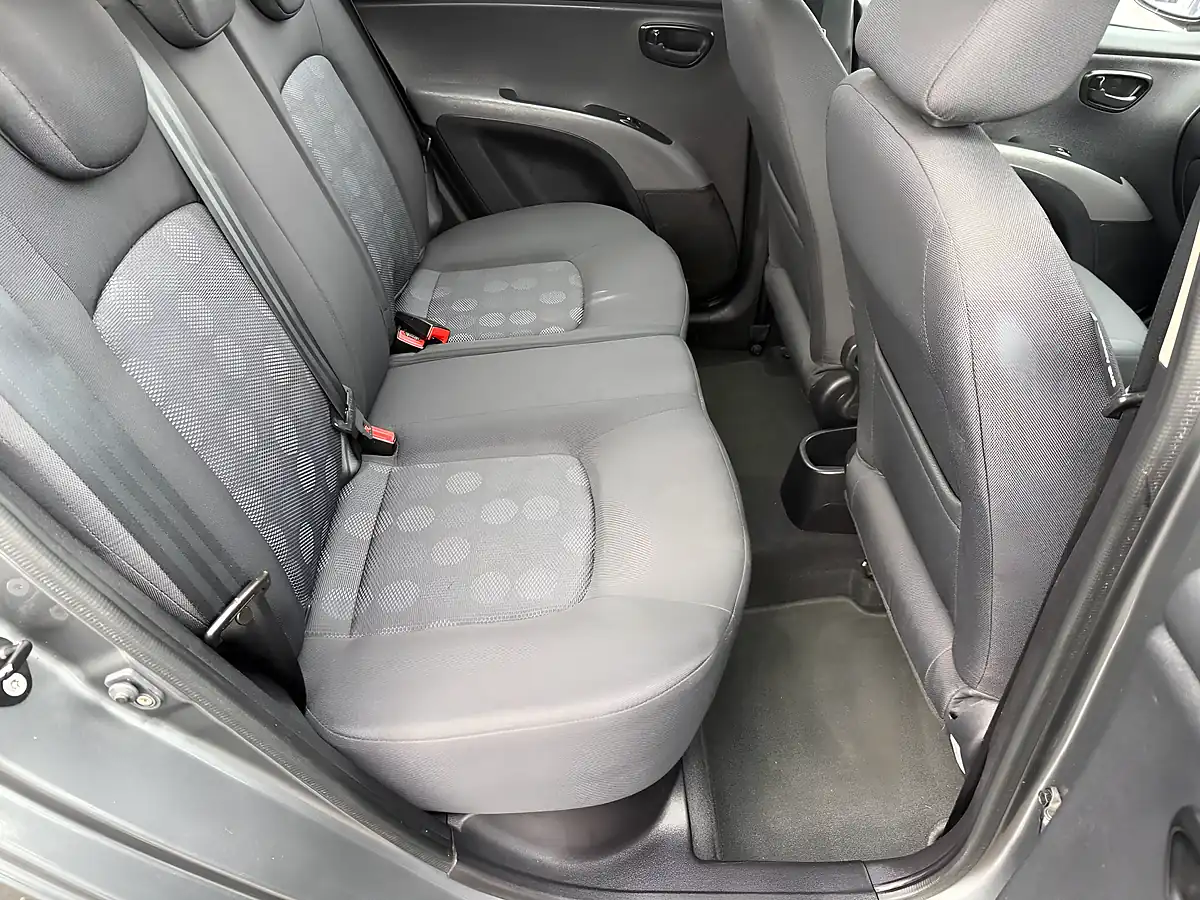 Used 2009 Hyundai I10 Comfort Grey - Interior and Exterior details 13
