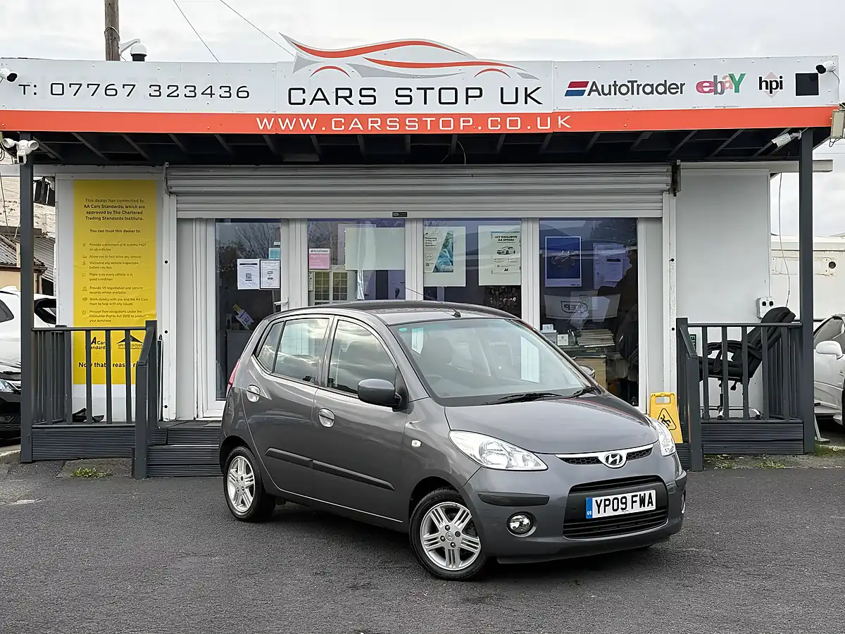 Used 2009 Hyundai I10 Comfort Grey - Interior and Exterior details 2
