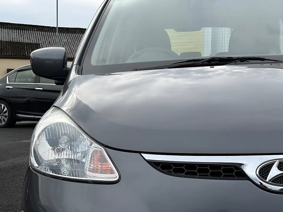 Used 2009 Hyundai I10 Comfort Grey - Interior and Exterior details 8