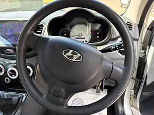 Used 2009 Hyundai I10 Comfort Silver - Interior and Exterior details 16