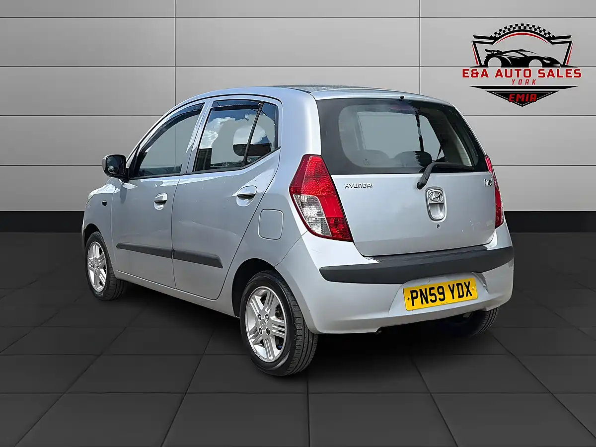 Used 2009 Hyundai I10 Comfort Silver - Interior and Exterior details 5