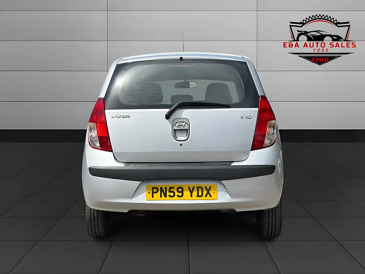 Used 2009 Hyundai I10 Comfort Silver - Interior and Exterior details 6
