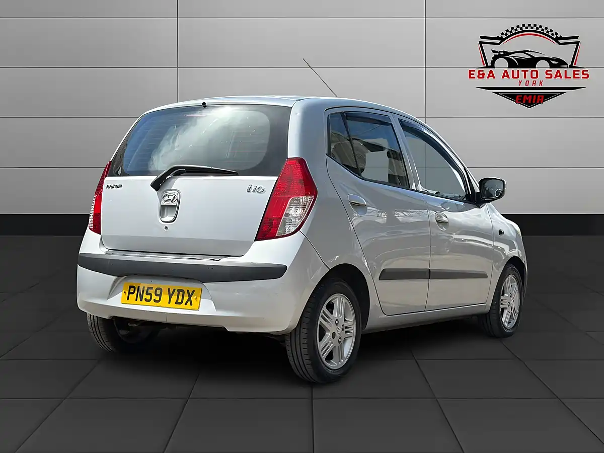 Used 2009 Hyundai I10 Comfort Silver - Interior and Exterior details 7