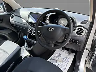 Used 2009 Hyundai I10 Comfort Silver - Interior and Exterior details 9